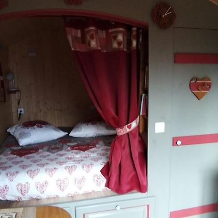 Roulotte Romantique Chauffee En Cevennes Monteils  Dış mekan fotoğraf